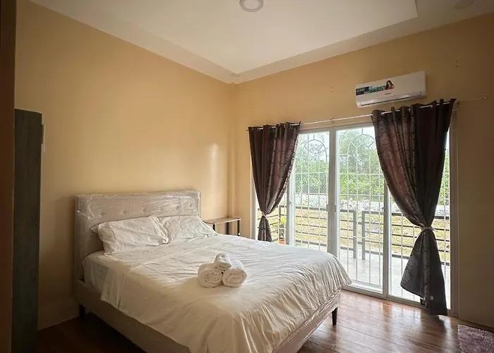 Jennys White Haven Homestay *