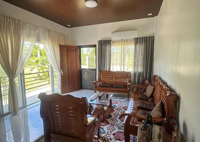 Homestay Jennys White Haven San Francisco (Cebu)