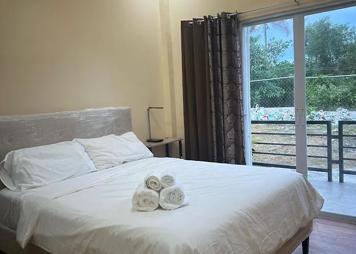 Homestay Jennys White Haven San Francisco (Cebu)